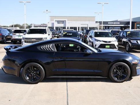 Used 2020 Ford Mustang Premium image 8