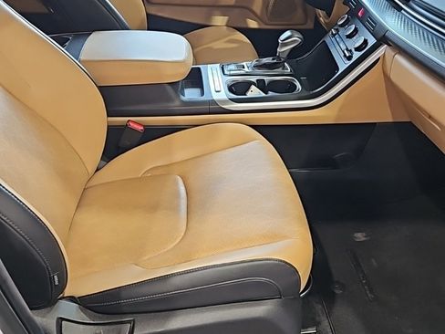 Used 2024 Kia Carnival LX image 13