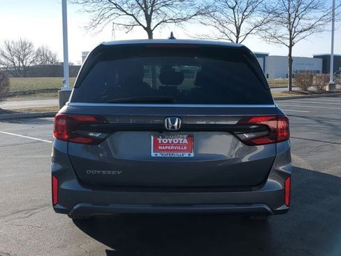 Used 2025 Honda Odyssey EX-L image 6