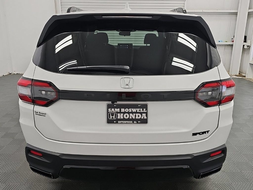 New 2026 Honda Pilot Sport image 7