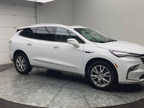 Certified 2024 Buick Enclave Essence w/ Experience Buick Package image 43