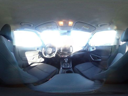 Used 2025 Kia Soul LX w/ LX Technology Package image 47