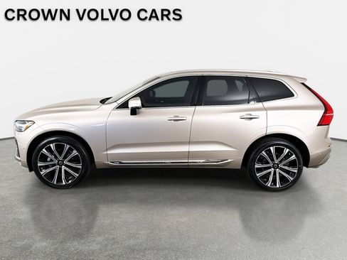 Used 2023 Volvo XC60 B5 Ultimate w/ Protection Package Premier image 9
