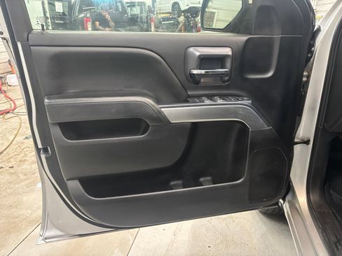 Used 2019 Chevrolet Silverado 1500 LT RWD image 11