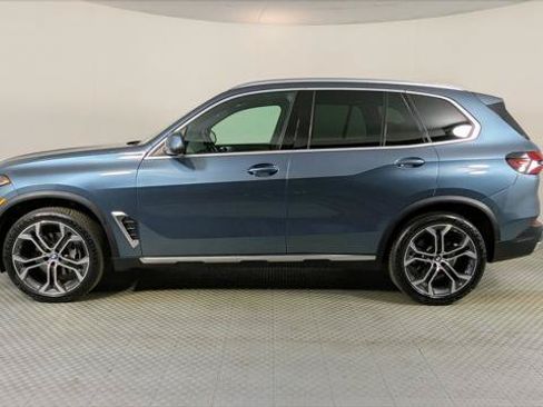Used 2024 BMW X5 sDrive40i w/ Parking Assistance Package RWD image 3