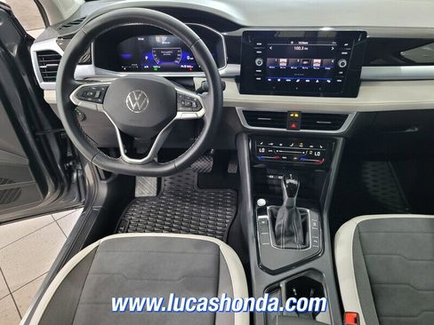 Used 2025 Volkswagen Taos SE image 9