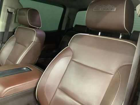 Used 2015 Chevrolet Silverado 1500 High Country image 12