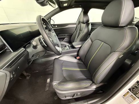 Used 2025 Kia K5 GT image 6