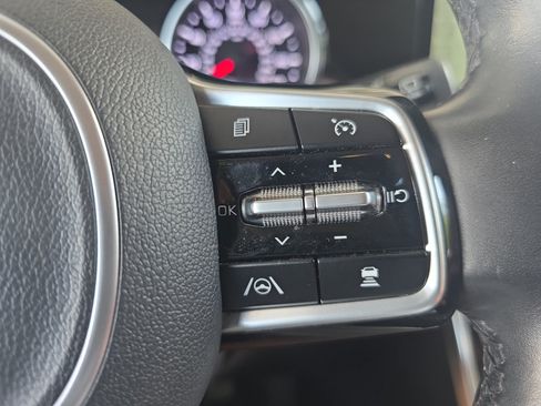 Used 2022 Kia Carnival SX FWD image 24