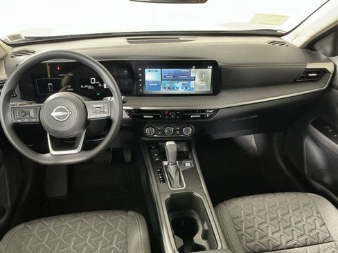 New 2025 Nissan Kicks SV image 12