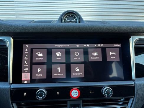 Certified 2026 Porsche Macan AWD/4WD image 19