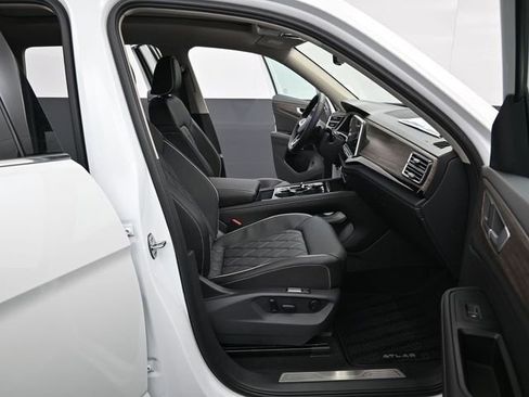New 2026 Volkswagen Atlas SEL Premium R-Line AWD/4WD image 14