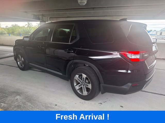 Used 2025 Honda Pilot EX-L image 17