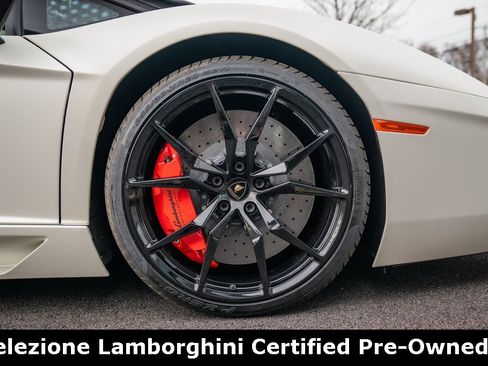 Used 2015 Lamborghini Aventador LP 700-4 image 12