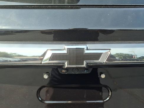Used 2023 Chevrolet Traverse RS AWD/4WD image 13