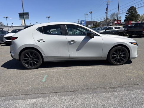 Used 2024 MAZDA MAZDA3 s image 8