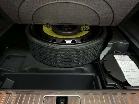 Used 2022 Audi e-tron Premium Plus w/ Premium Plus Package image 97