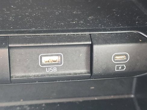 Used 2024 Kia Telluride LX FWD image 5