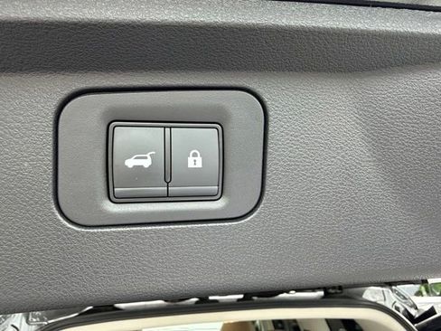 Certified 2025 INFINITI QX80 Sensory AWD/4WD image 19