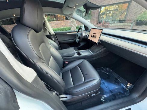 Used 2024 Tesla Model Y Performance AWD/4WD image 14