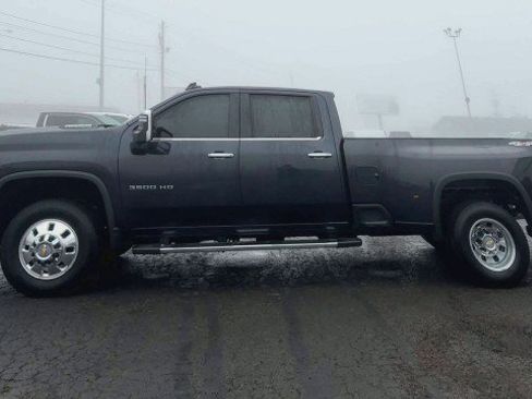Used 2024 Chevrolet Silverado 3500 LTZ w/ LTZ Convenience Package image 5