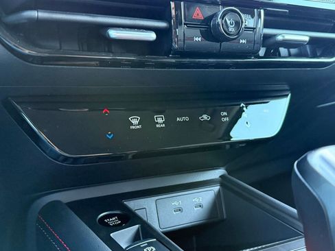 New 2026 Nissan Kicks SR FWD image 28