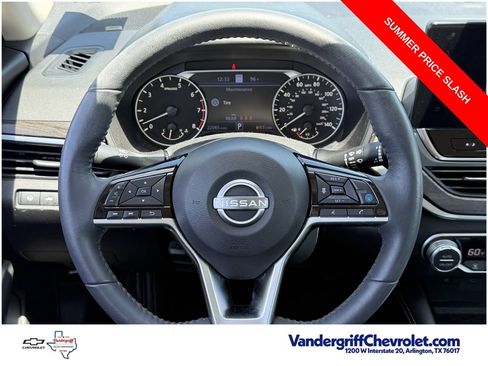 Used 2023 Nissan Altima 2.5 SL FWD image 12