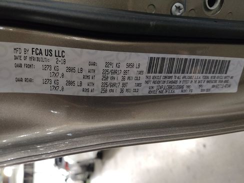 Used 2019 Jeep Cherokee Latitude w/ Popular Appearance Group image 33