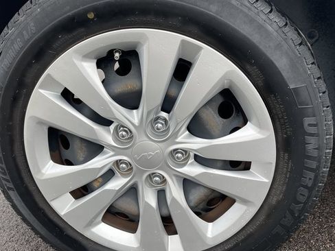 Used 2022 Kia Soul LX image 30