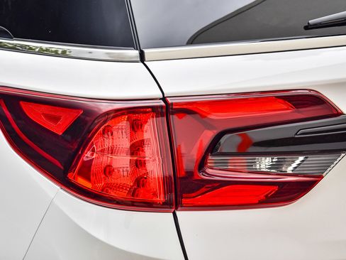 Used 2025 Honda Odyssey EX-L image 8