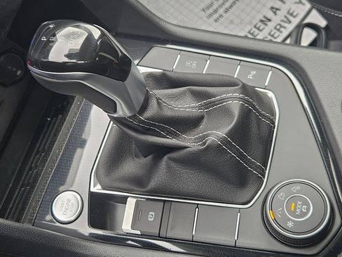 New 2026 Volkswagen Taos SEL AWD/4WD image 17