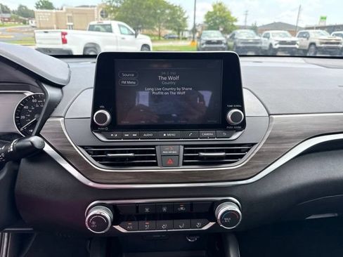 Used 2023 Nissan Altima 2.5 SV FWD image 27
