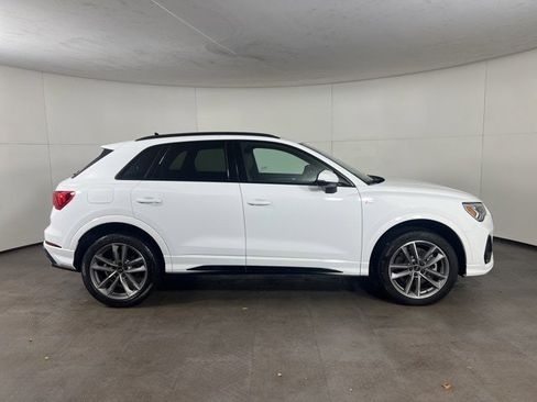 Certified 2025 Audi Q3 2.0T Premium w/ Convenience Package image 8