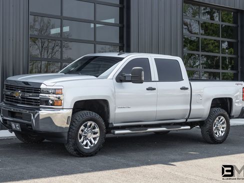 Used 2015 Chevrolet Silverado 2500 W/T w/ WT Convenience Package image 2