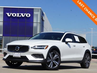 Certified 2025 Volvo V60 B5 Cross Country Plus