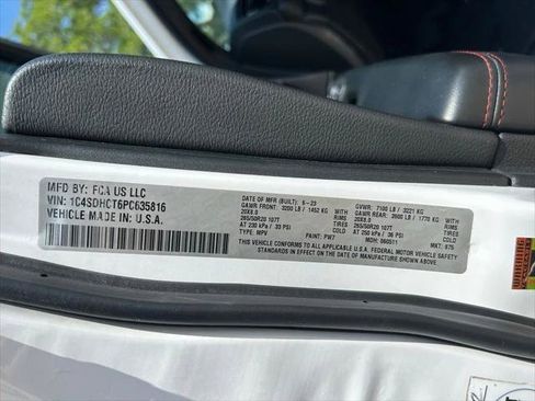 Certified 2023 Dodge Durango R/T RWD image 62