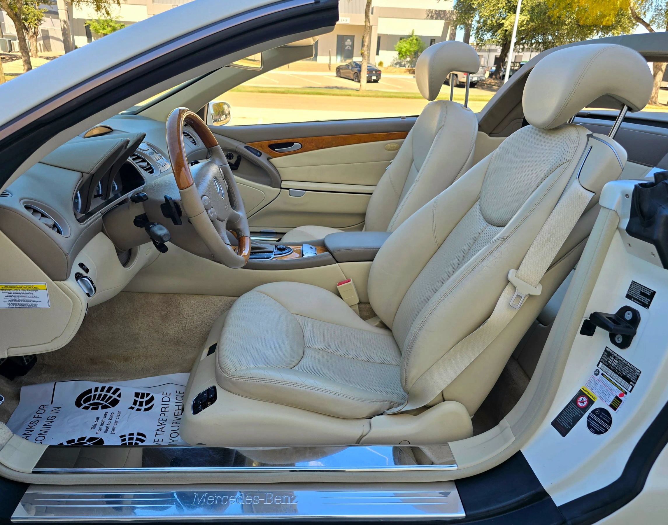 Used 2008 Mercedes-Benz SL 550 image 32
