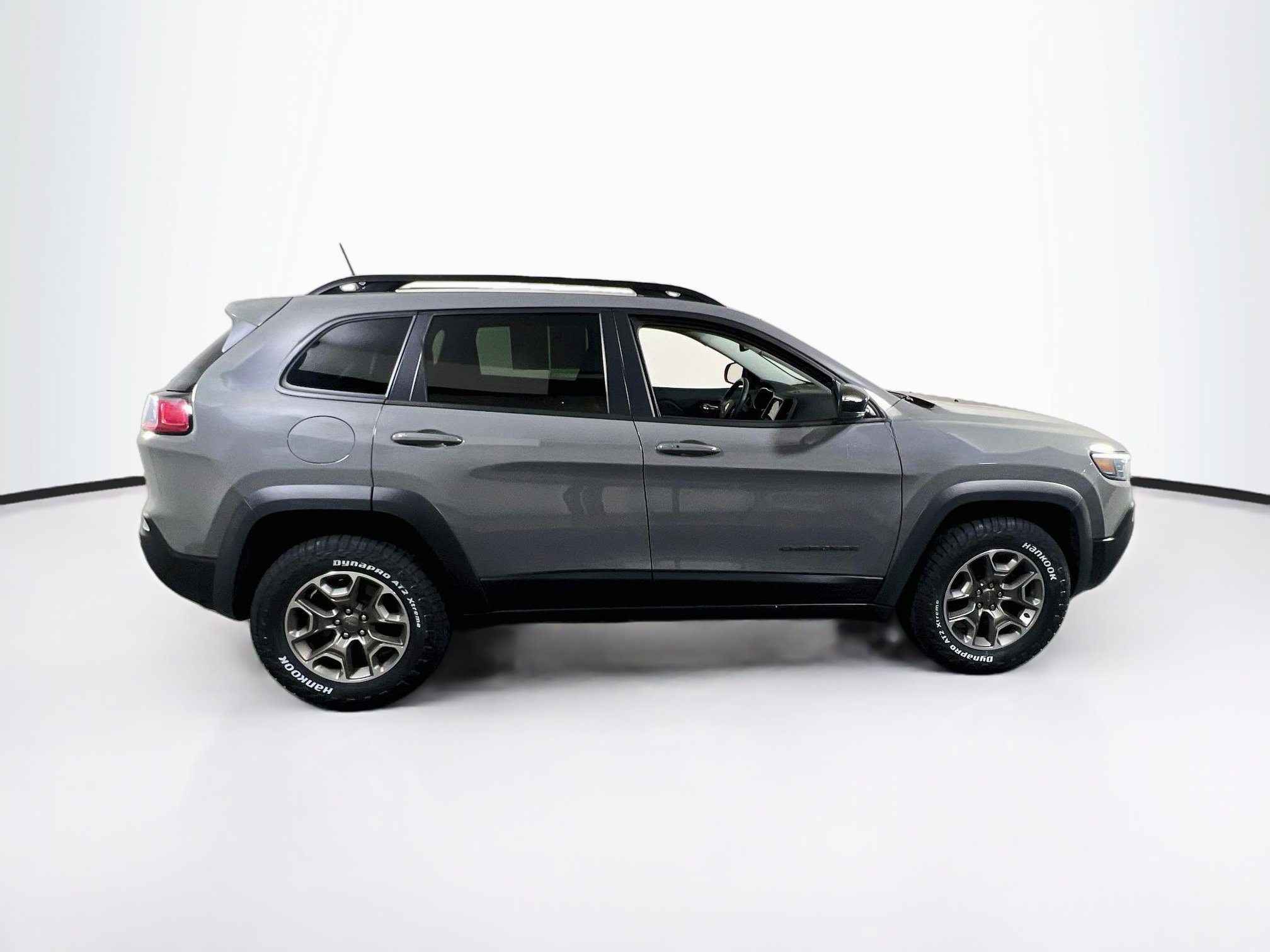 Used 2022 Jeep Cherokee Trailhawk w/ Premium Leather Package AWD/4WD image 4