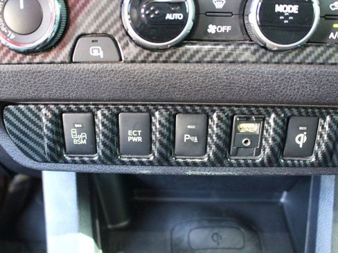 Used 2017 Toyota Tacoma TRD Off-Road image 26