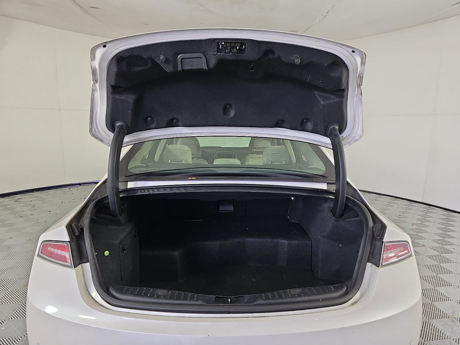 Used 2019 Lincoln MKZ Premiere FWD image 12