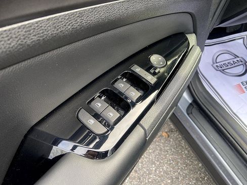 Used 2023 Kia Sportage EX image 10