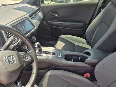 Used 2019 Honda HR-V Sport image 14