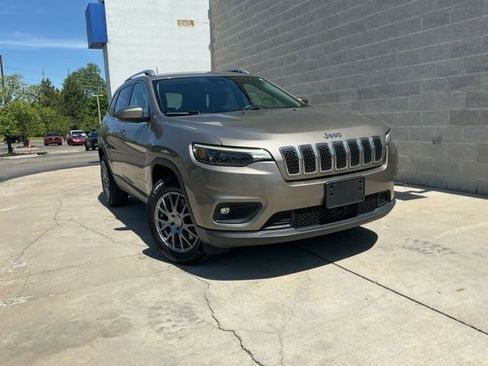 Used 2021 Jeep Cherokee Latitude Lux w/ Comfort/Convenience Group AWD/4WD image 1