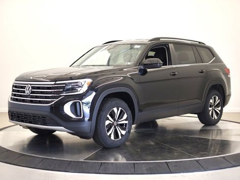 New 2026 Volkswagen Atlas SE image 7