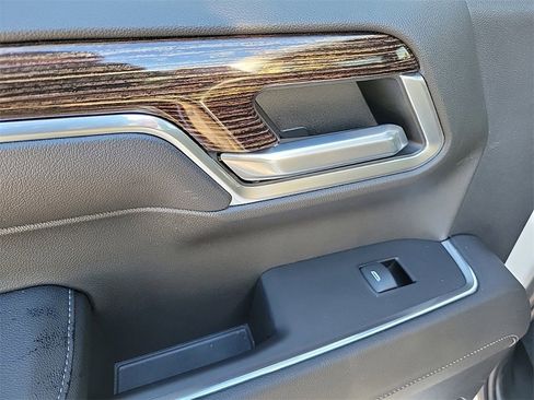 Used 2023 GMC Sierra 1500 SLE image 14