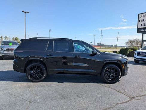 New 2026 Chevrolet Traverse RS w/ LPO, Floor Liner Package image 2