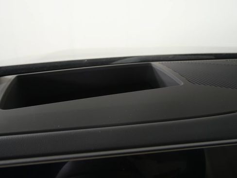 Used 2026 BMW 530i w/ Executive Package RWD image 19
