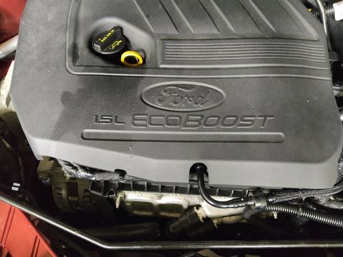 Used 2018 Ford Escape SE image 30