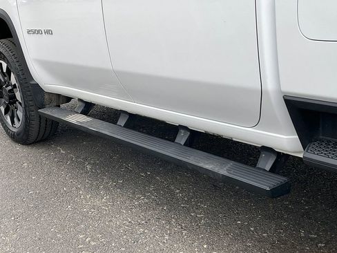 Used 2020 Chevrolet Silverado 2500 Custom w/ Custom Value Package image 16