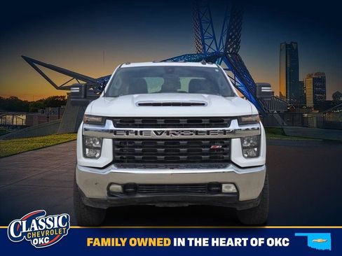 Used 2023 Chevrolet Silverado 2500 LT w/ Convenience Package AWD/4WD image 2
